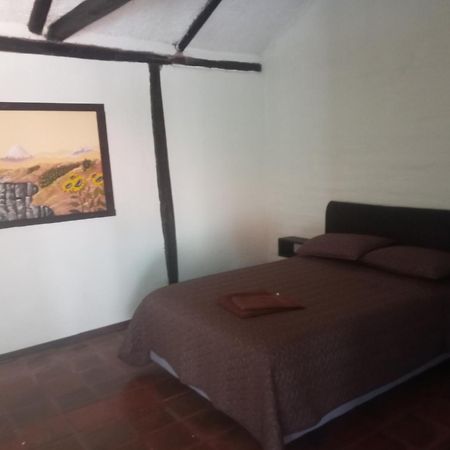 Quinta Los Eucaliptos Hotel Кито Екстериор снимка