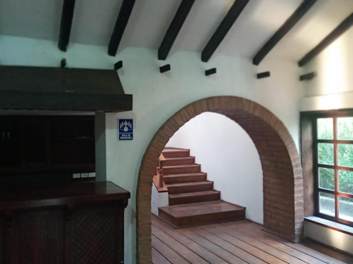 Quinta Los Eucaliptos Hotel Кито Екстериор снимка