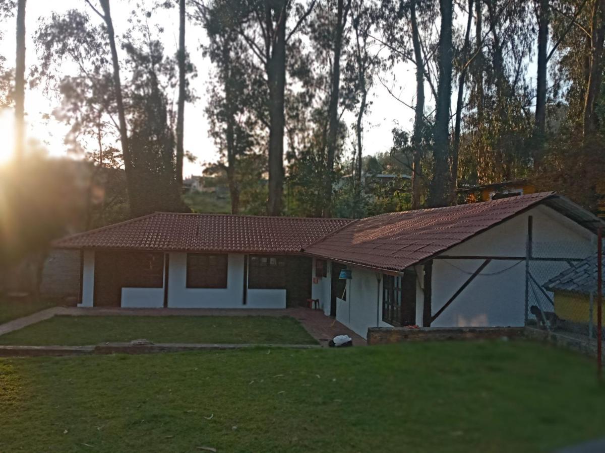 Quinta Los Eucaliptos Hotel Кито Екстериор снимка
