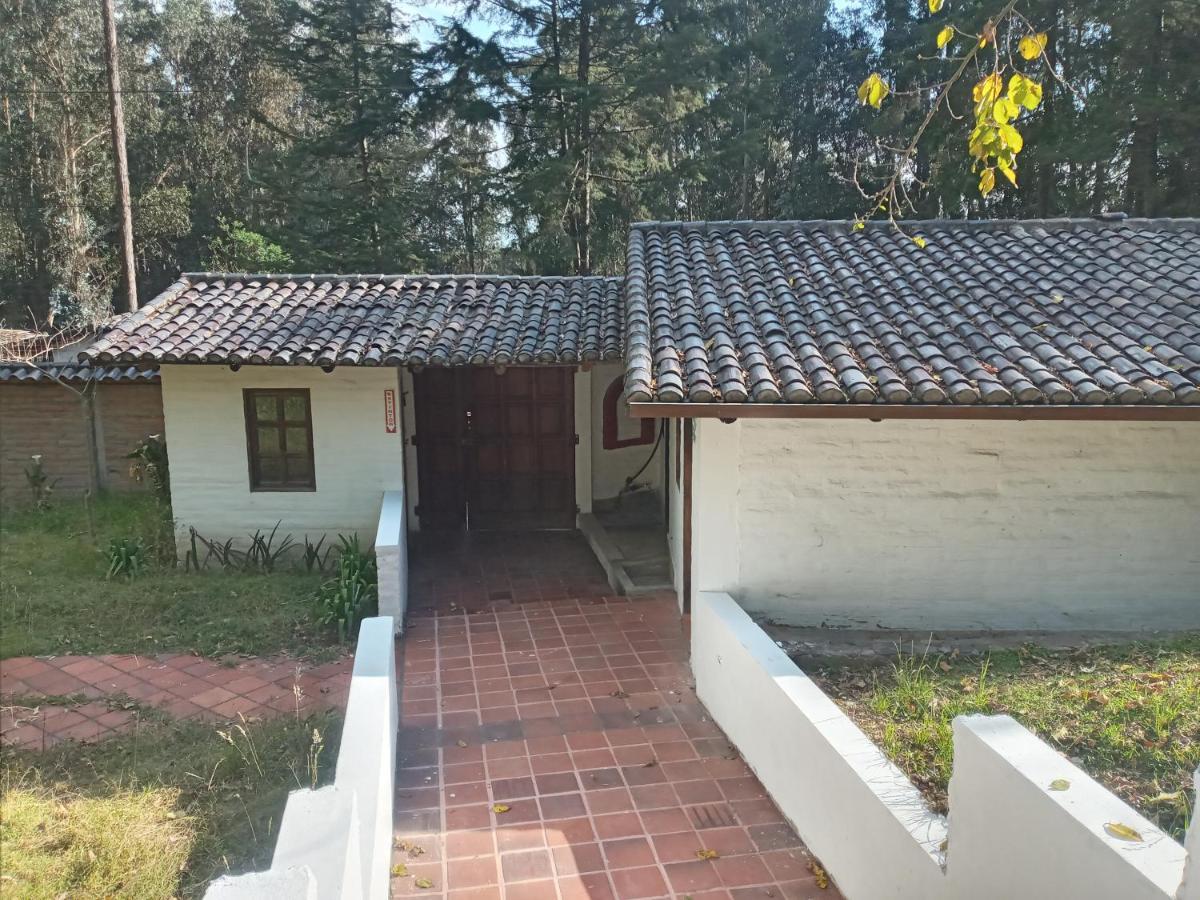 Quinta Los Eucaliptos Hotel Кито Екстериор снимка